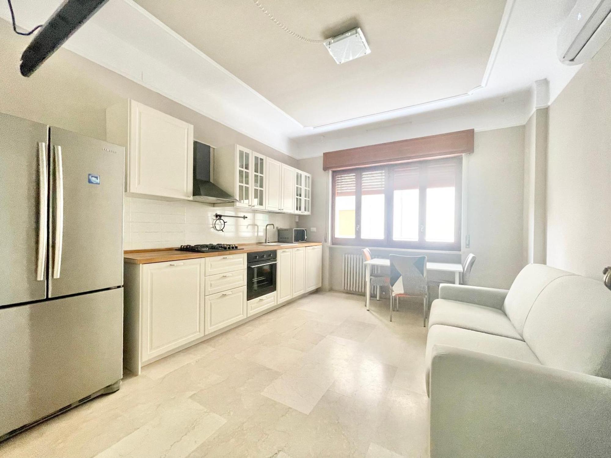 Regina Elena Apartments Pescara Buitenkant foto